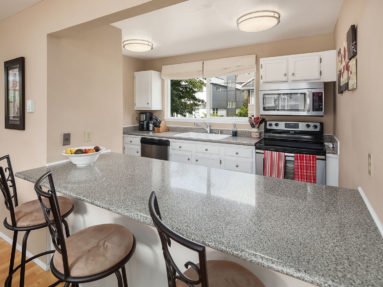 555 Prospect St., Unit 4, listed by Realtor Sandy Walsh of Exact Home Team