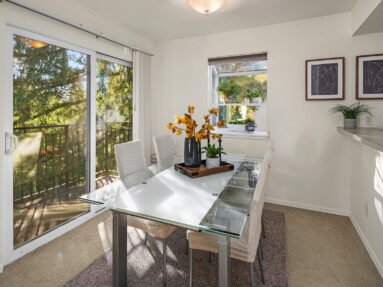 12645 NE 130th Wy #H-302 Kirkland, WA, listed by Realtor Sandy Walsh of Exact Home Team