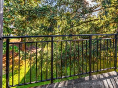 12645 NE 130th Wy #H-302 Kirkland, WA, listed by Realtor Sandy Walsh of Exact Home Team